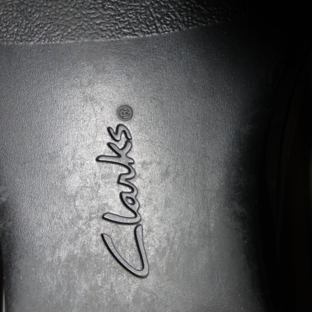 Clarks Collection Slip-ons - Picture 8 of 15